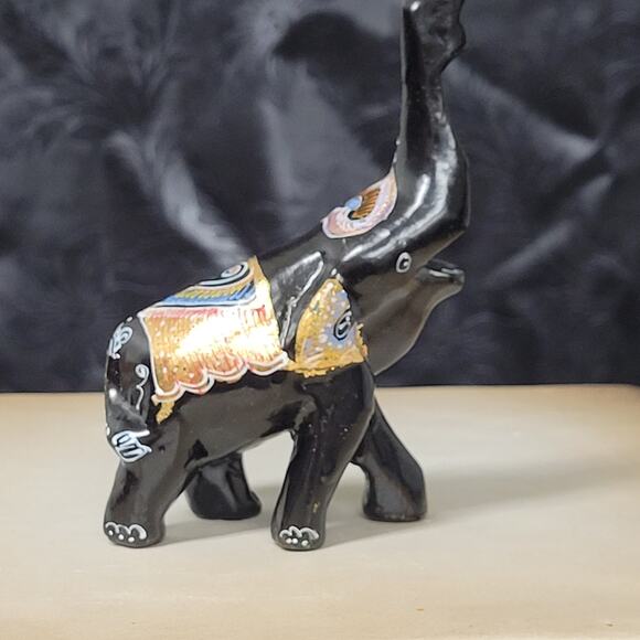 Elephant Black Lacquered Trunk Up. Collectable; Small;  Hand Painted Designs - Picture 12 of 12